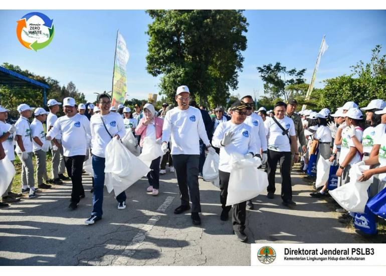 KLHK Gaungkan Peringatan Hari Peduli Sampah Nasional Mulai dari Danau Toba